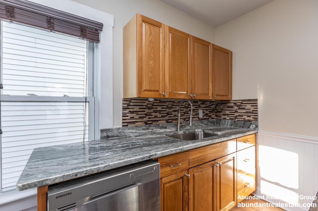 376 Medford St, Winter Hill