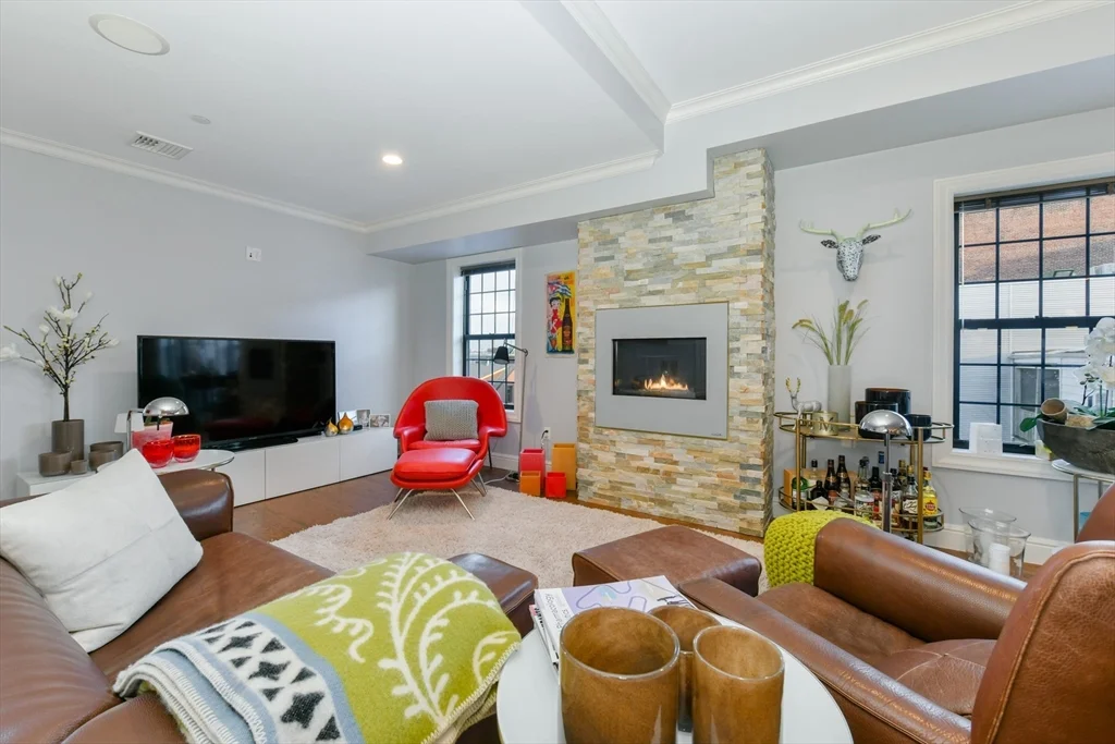 350 W Broadway, South Boston