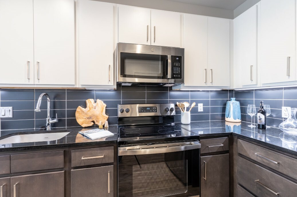 95 Saint Alphonsus St, Mission Hill