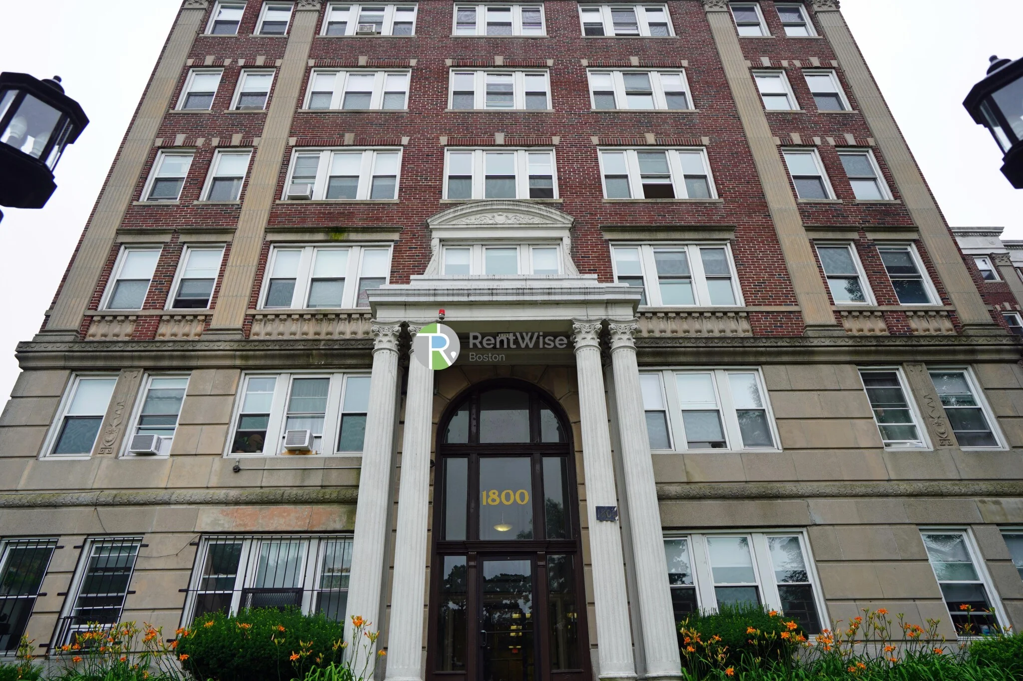 1800 Commonwealth Ave, Brighton