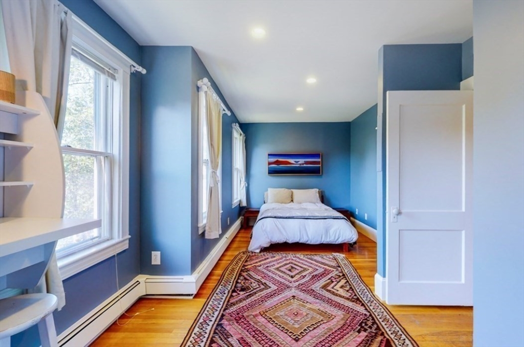 150 Lakeview Ave, West Cambridge