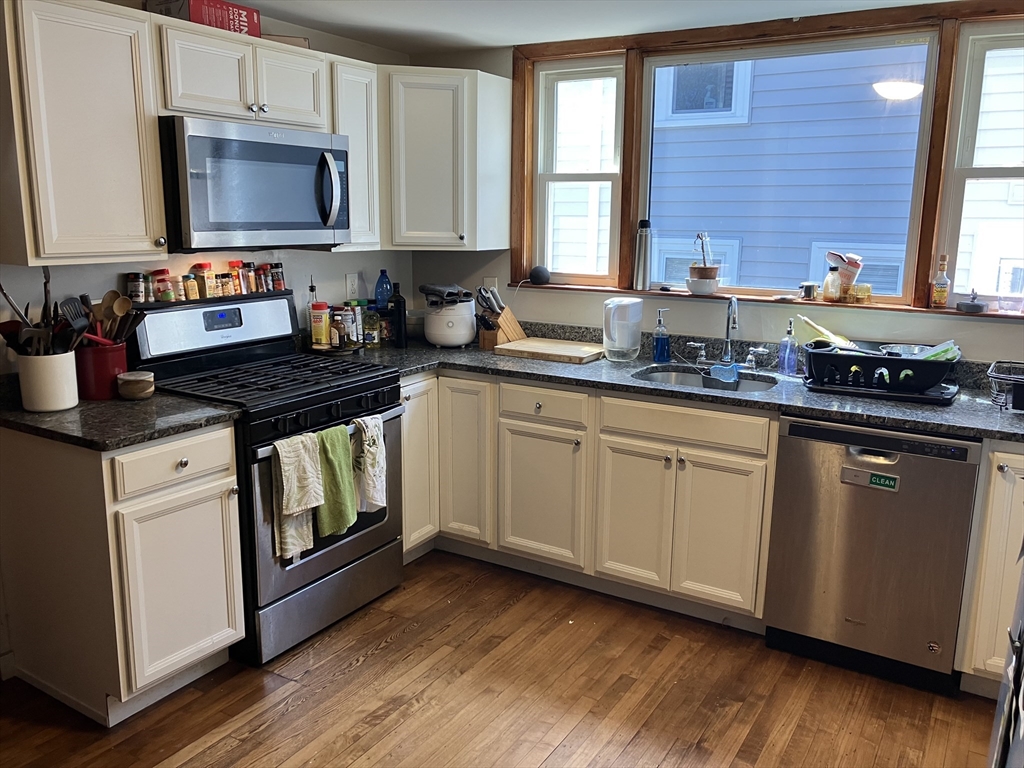 73 Lowell, Spring Hill