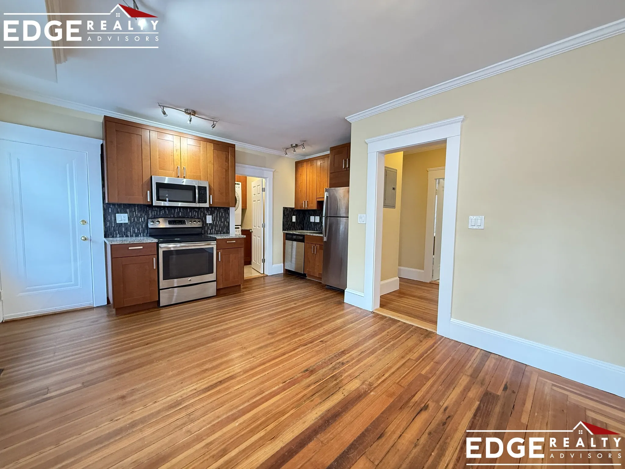 136 Summer St, Watertown