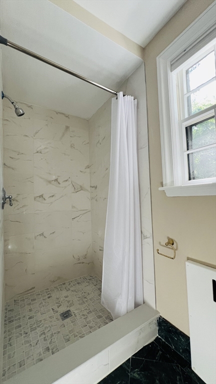 30 Thackeray Rd, Wellesley