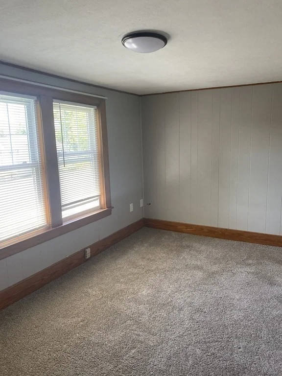 21 Plainfield Ave, Shrewsbury