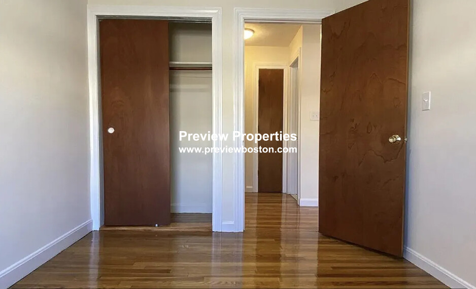 180 North Beacon St, Brighton