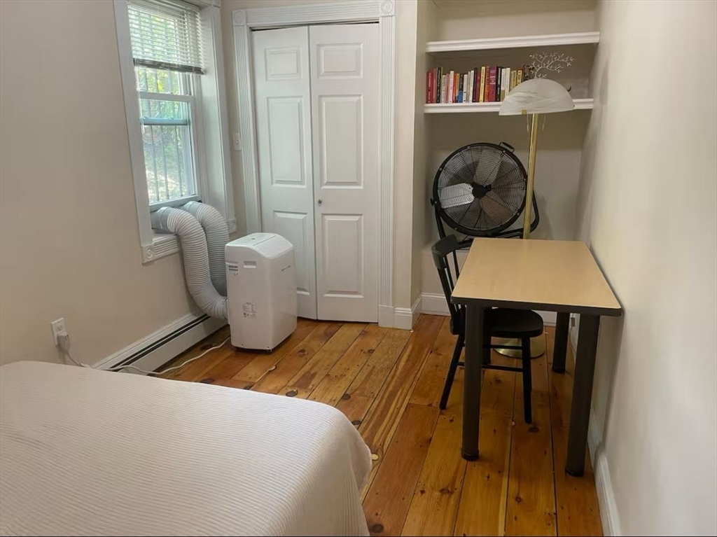 96 Warren St, Roxbury