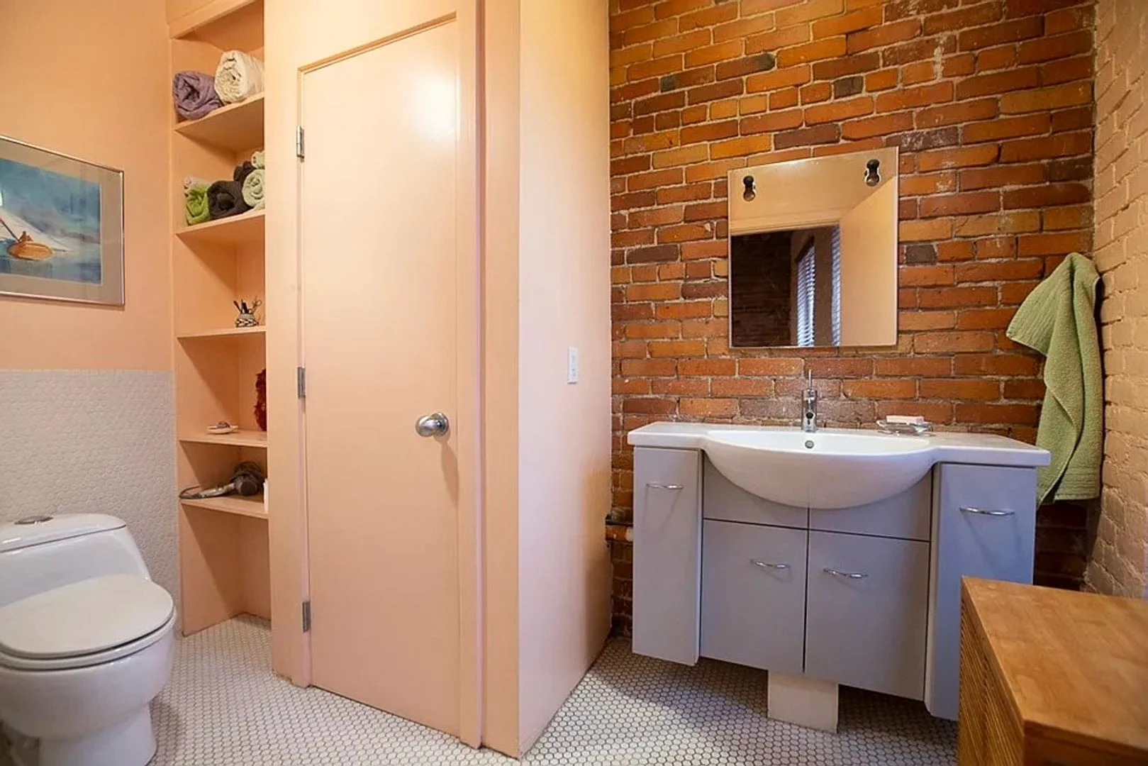 90 South St, Leather District