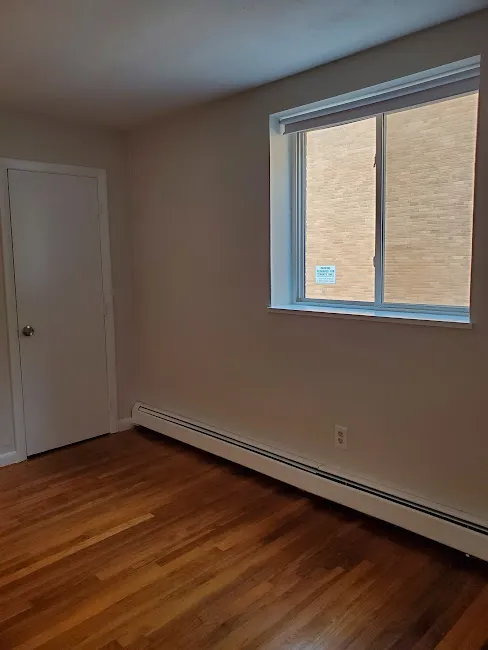 580 Cummins Hwy, Mattapan