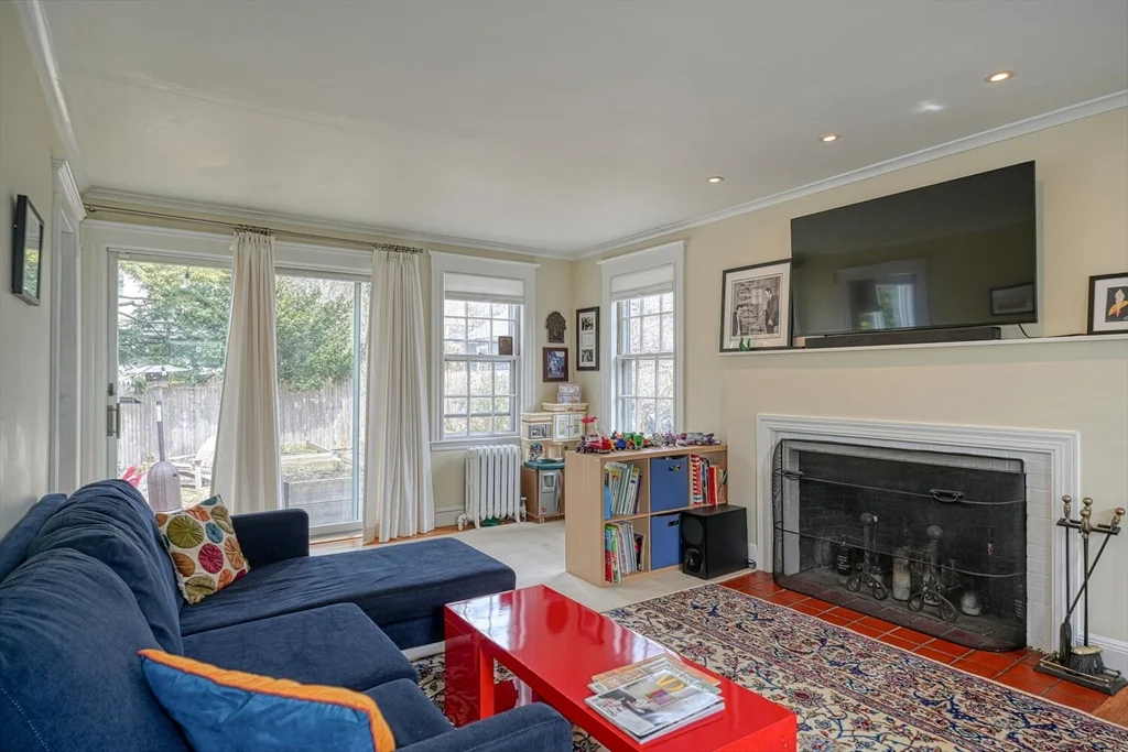 60 Kilburn Rd, Belmont