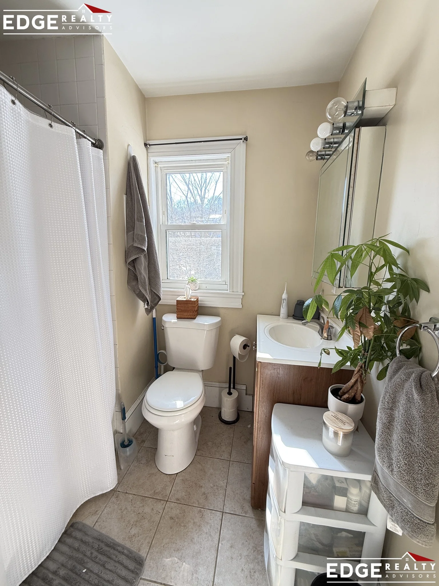 12 Woodmont St, Brighton