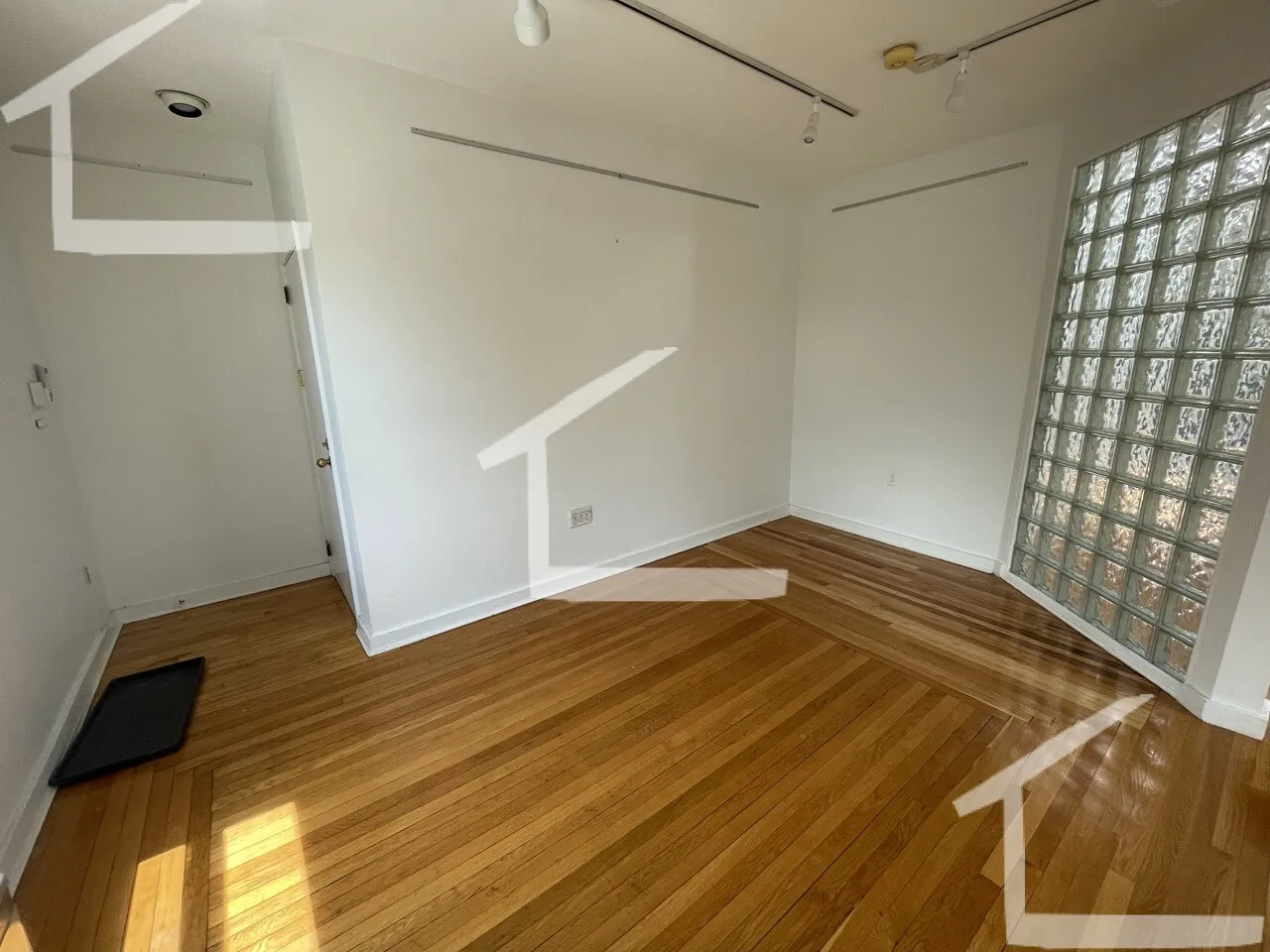 229 Harvard St, The Port