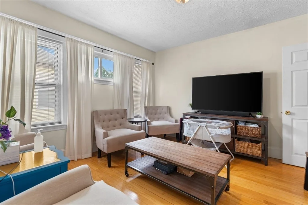 79-81 Vernon St, Waltham