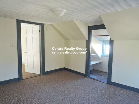 44 Linden St, Allston