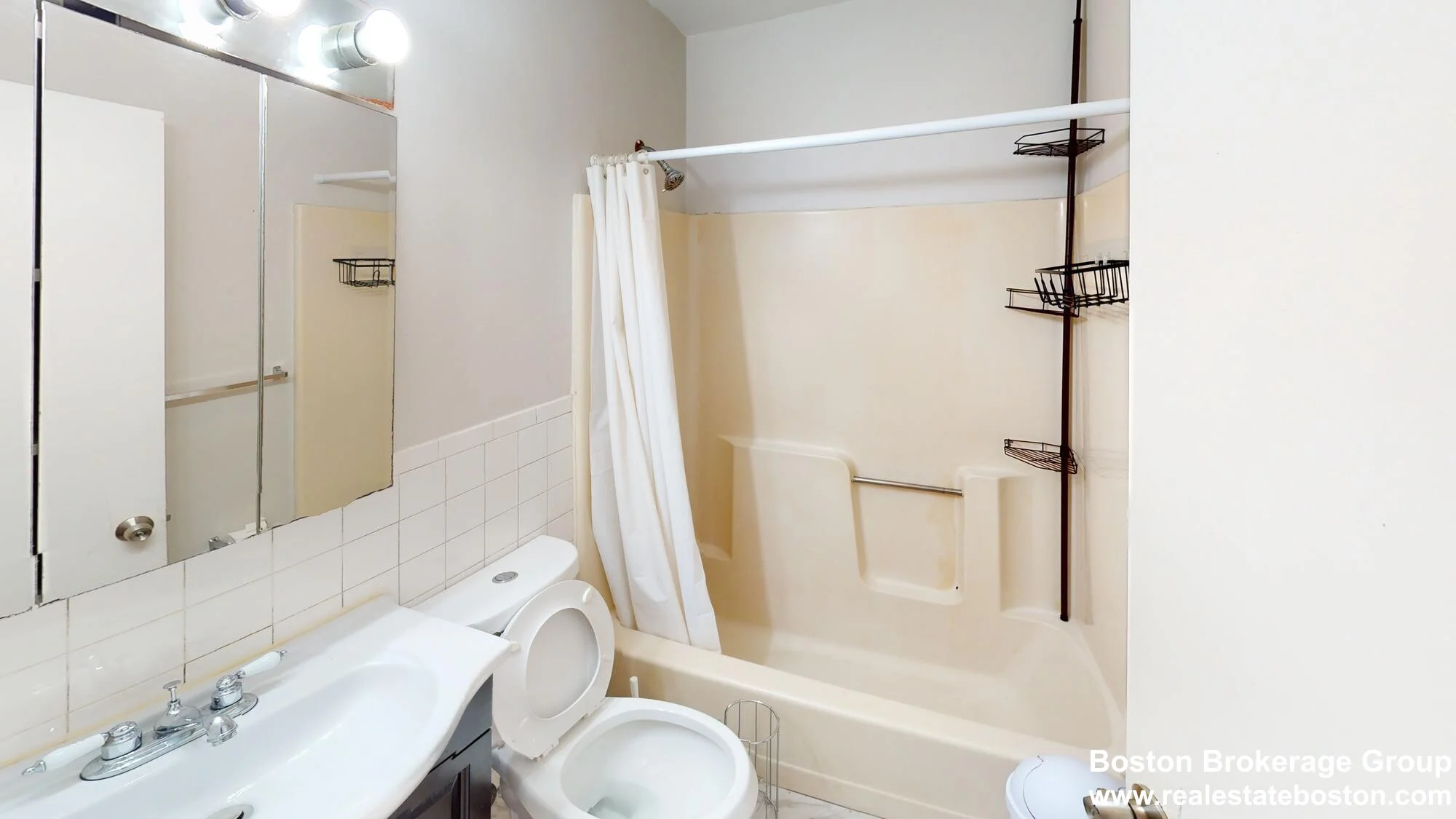 96 Hammond St, Roxbury