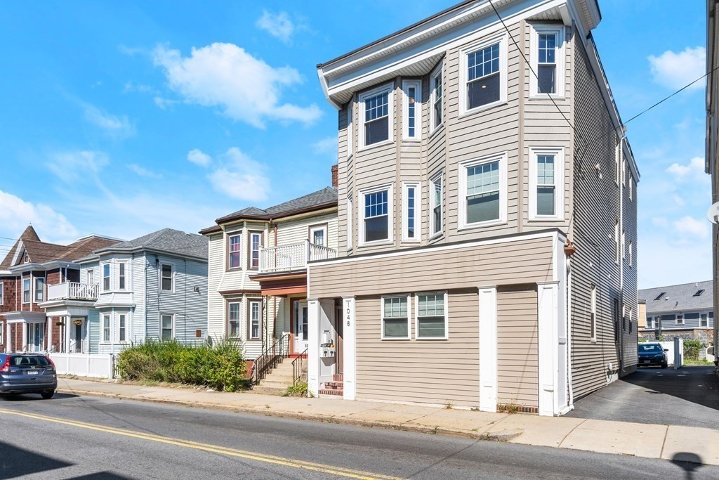 1048 Saratoga St, Boston