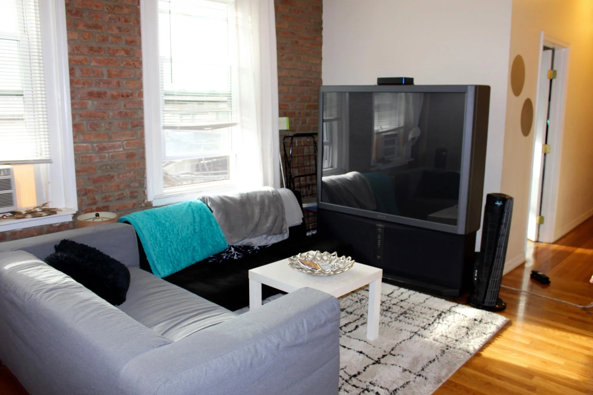 447 Park Dr, Fenway