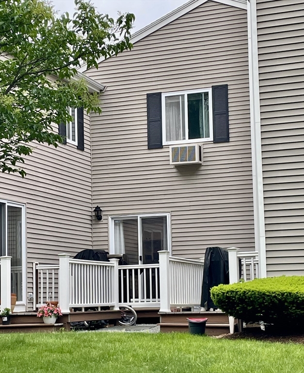 4 Erick Rd, Mansfield