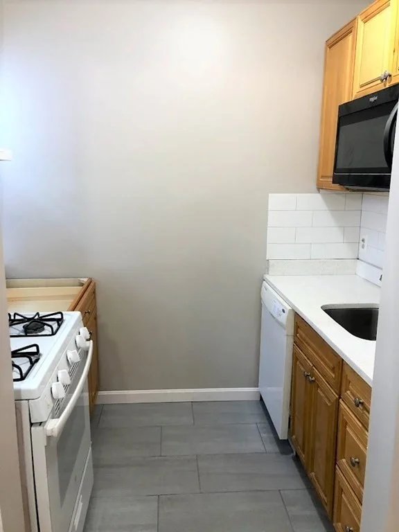 32 Reedsdale St, Allston