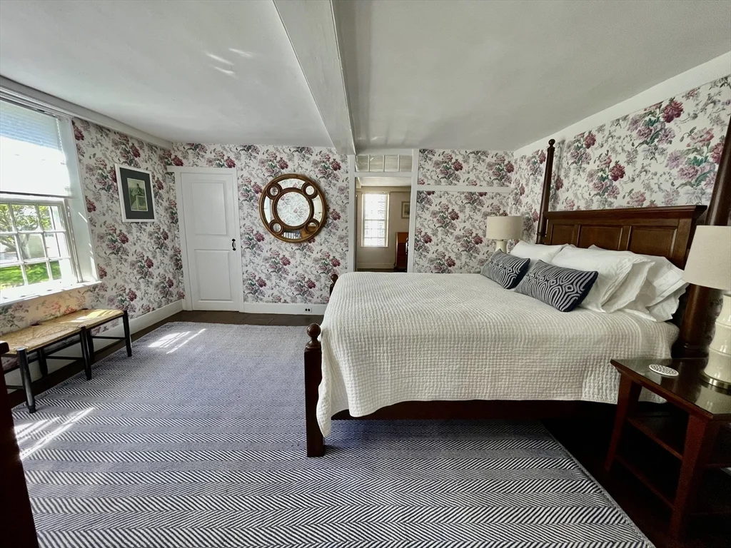 4 Traders Ln, Nantucket