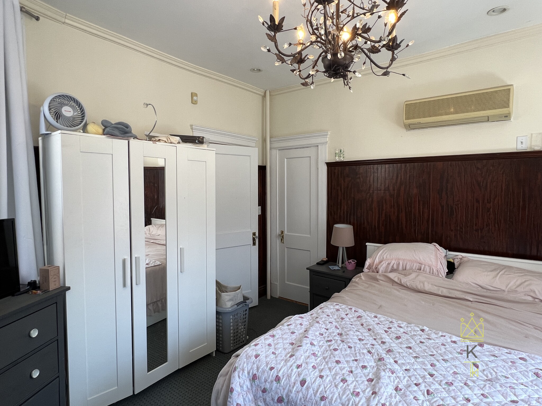 1963 Commonwealth Ave, Brighton