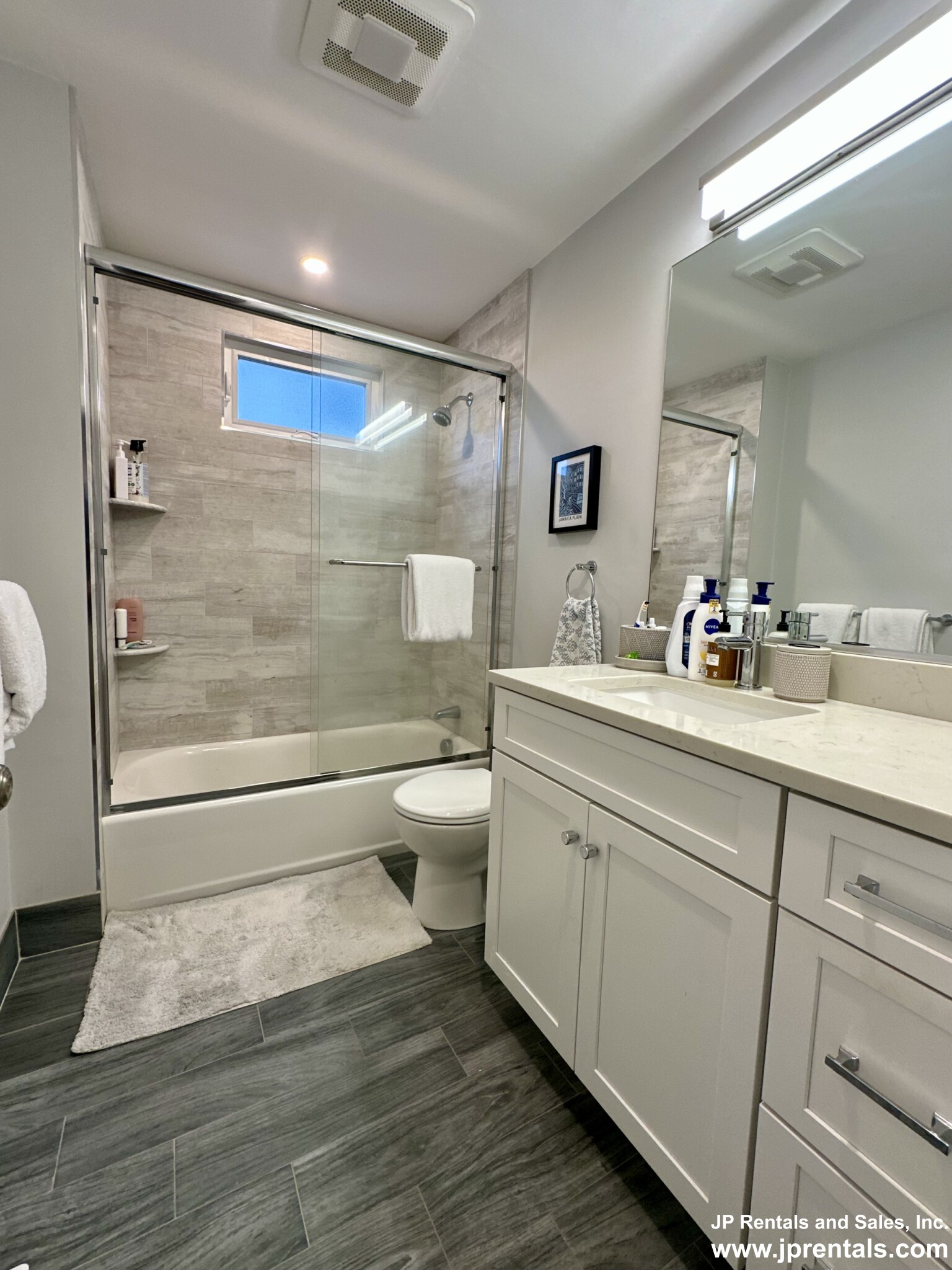 38 Robeson St, Jamaica Plain