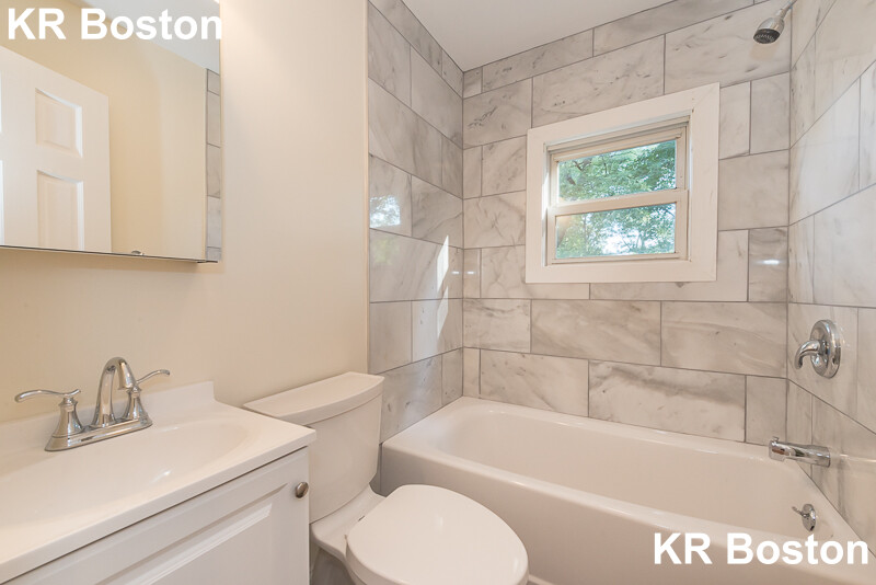 5 bed, 3 bath apartment for rent at 66 Glenellen Rd Unit 0, West Roxbury — photo 3 of 3