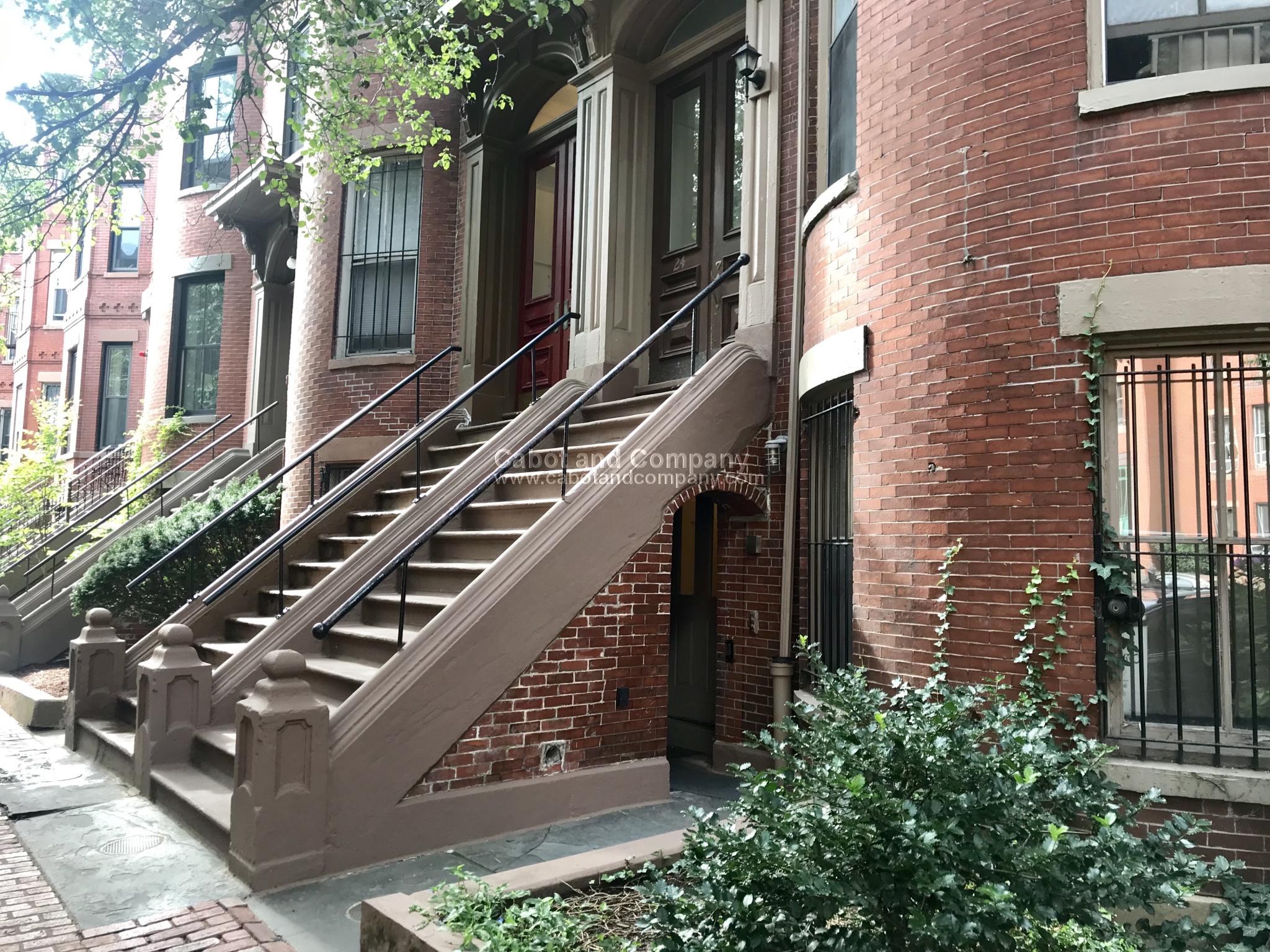 24 Yarmouth St, South End