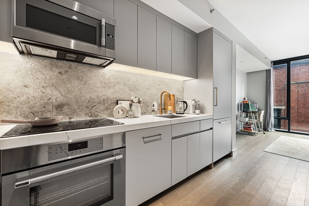 55 Lagrange, Downtown