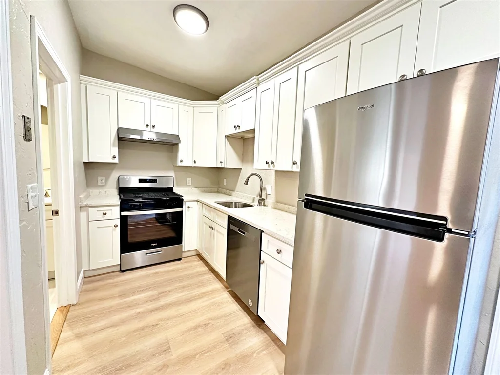 89 Cottage St, East Boston