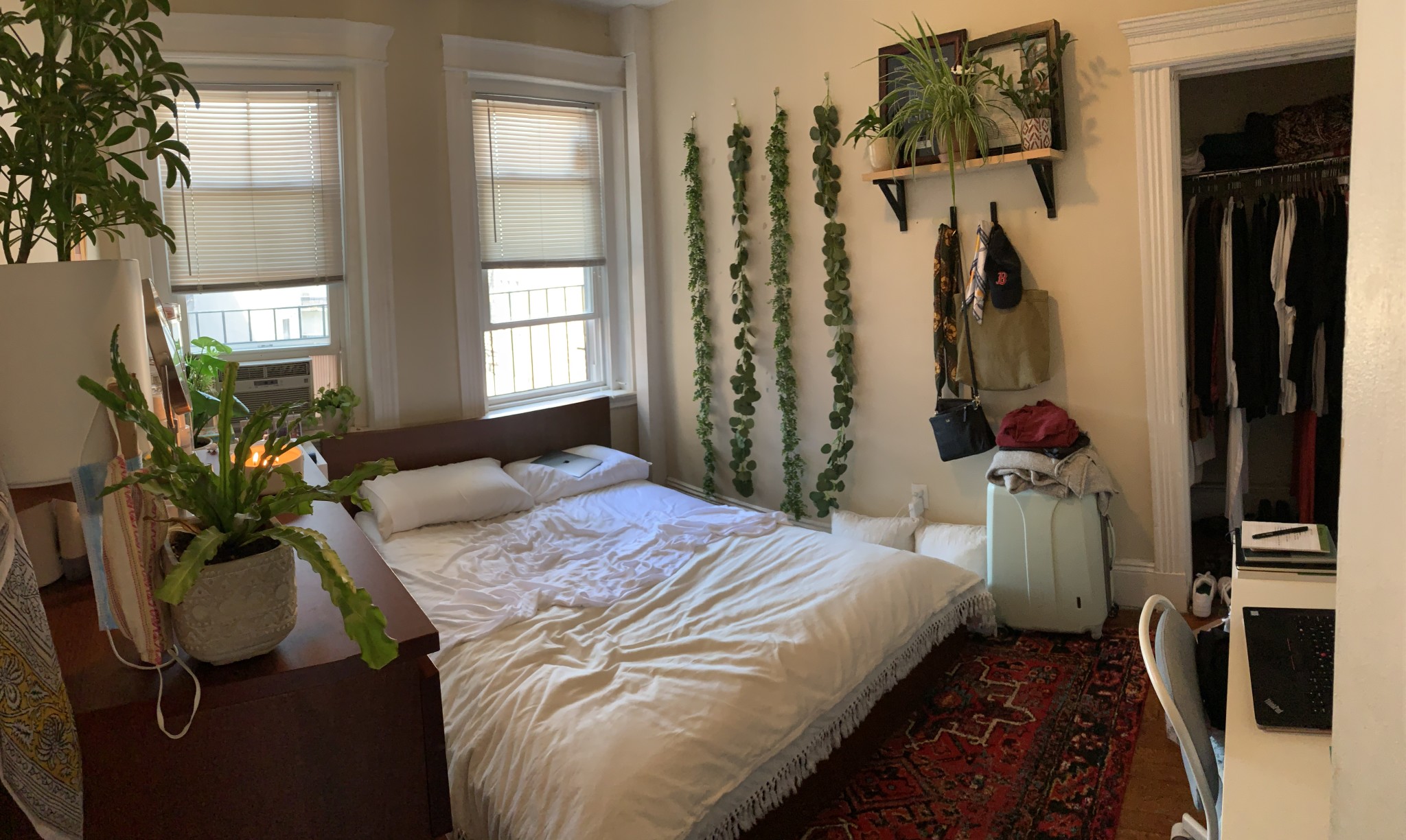 3 bed, 1 bath apartment for rent at 1325 Commonwealth Ave Unit 32, Allston — photo 1 of 7
