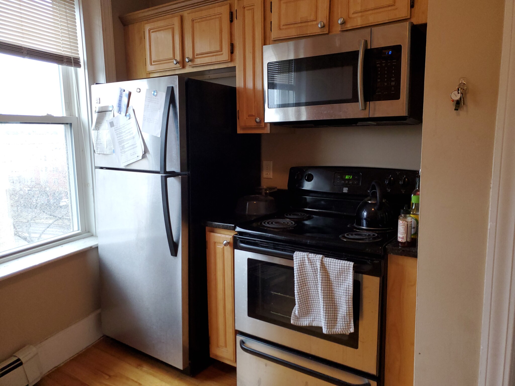 3 bed, 1 bath apartment for rent at 1325 Commonwealth Ave Unit 51, Allston — photo 4 of 6