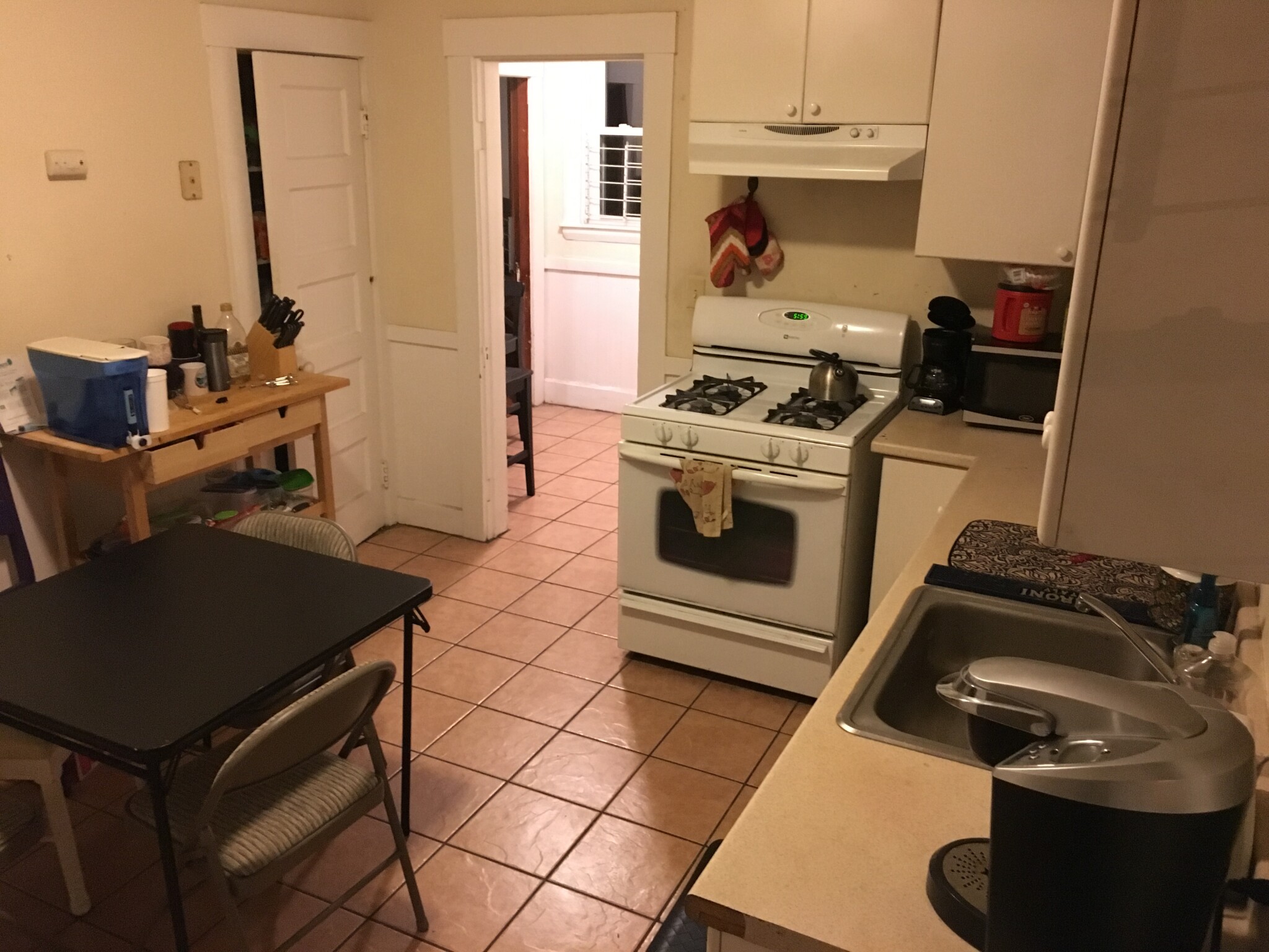 4 bed, 2 bath apartment for rent at 32 Chester St Unit 1, Allston — photo 5 of 5