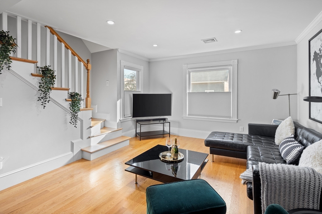 14 Everett St, Tufts University