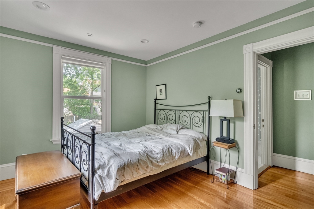 57 York Ter, Corey Hill