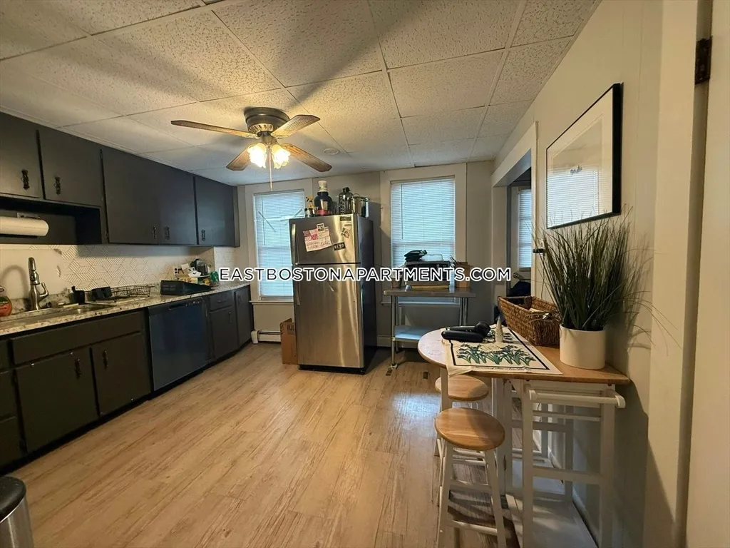 20 Trenton St, Eagle Hill