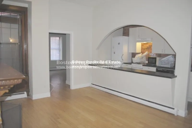 160 Saint Botolph St, Back Bay