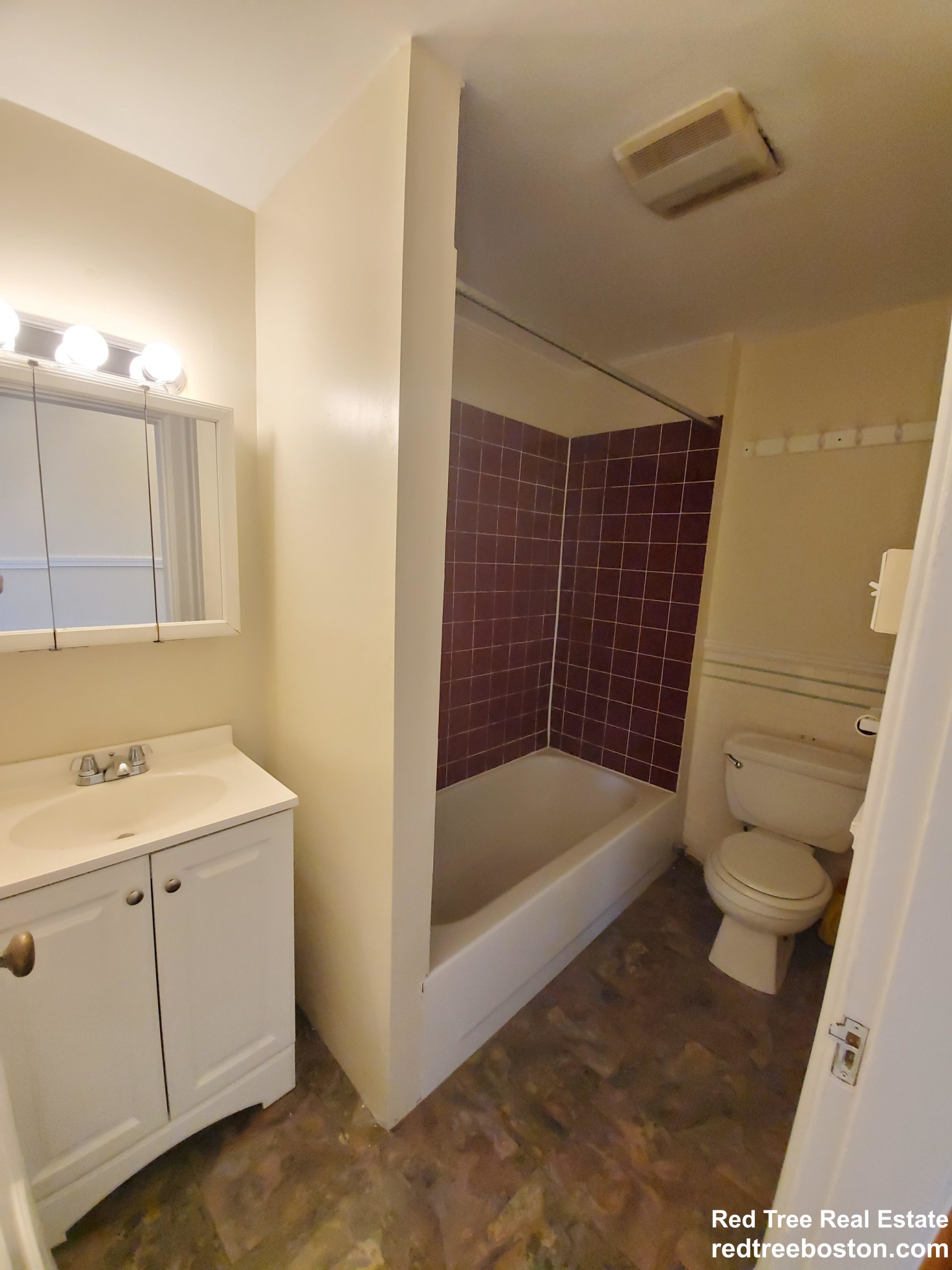 219 Harvard St, Coolidge Corner