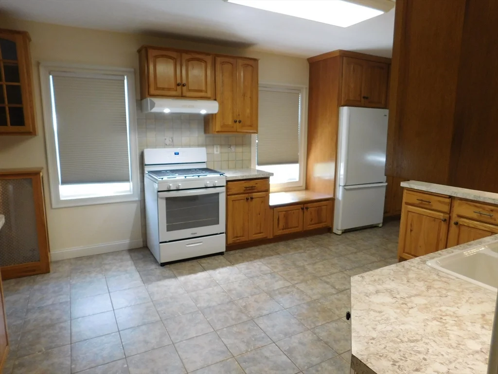 67-69 Angeline St, West Springfield