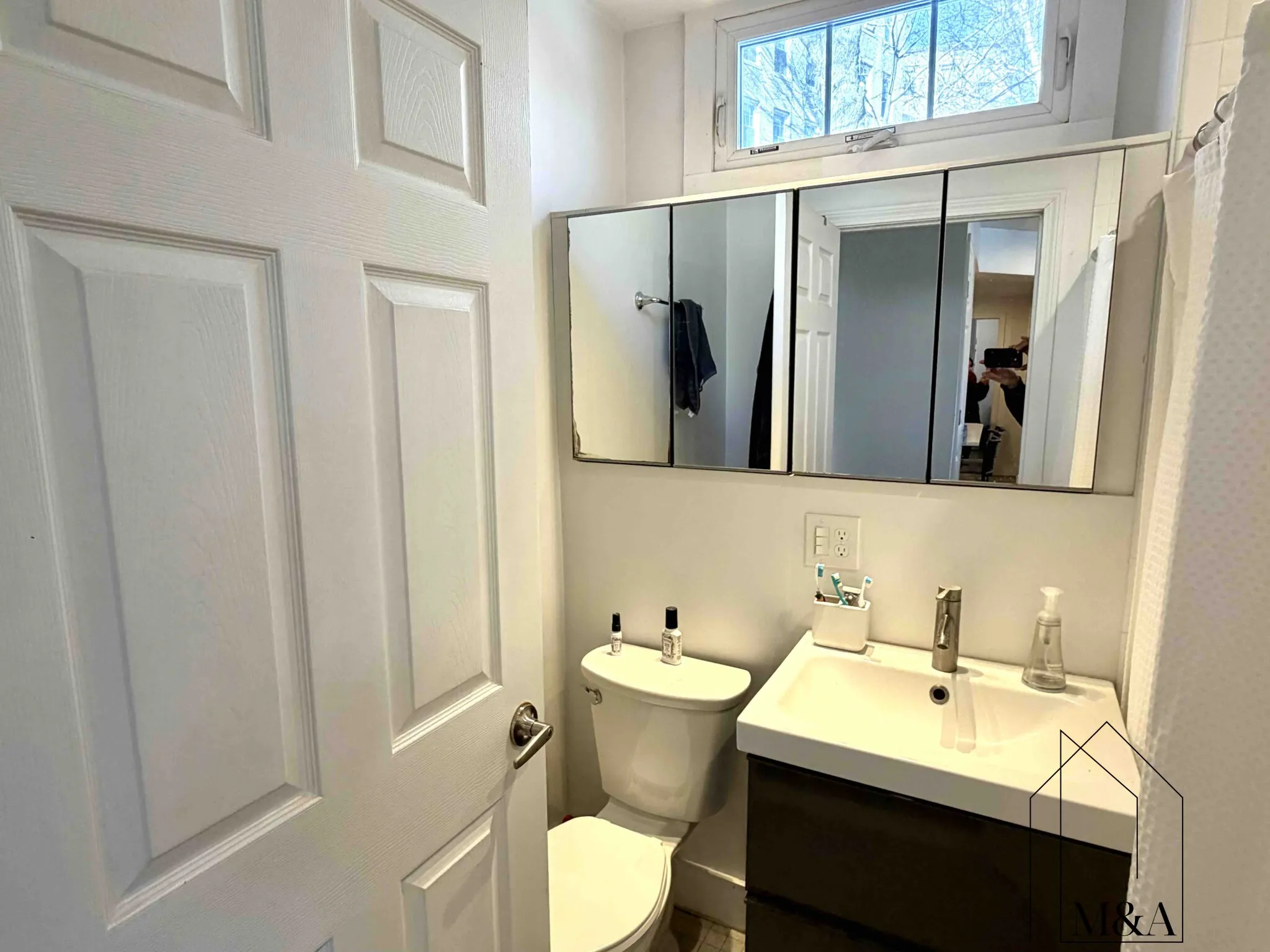 12 Braemore Rd, Brighton