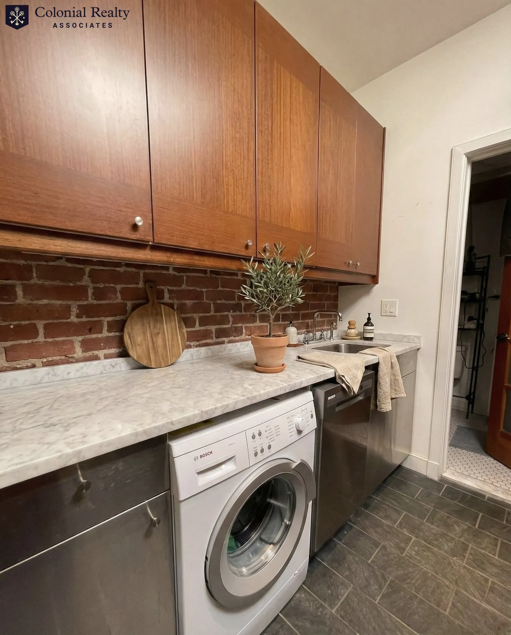 849 Beacon St, Fenway