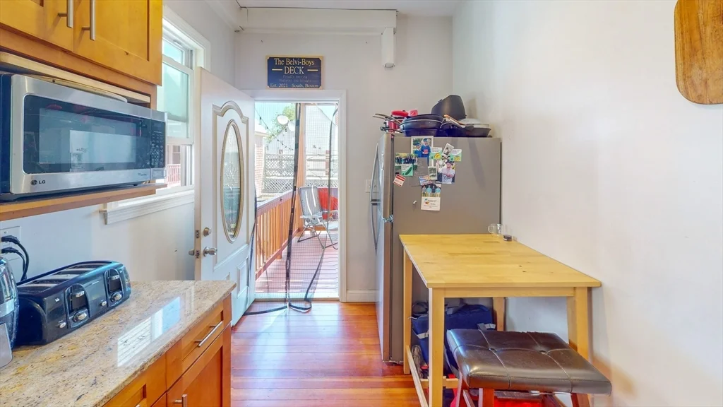 16 Carpenter St, South Boston