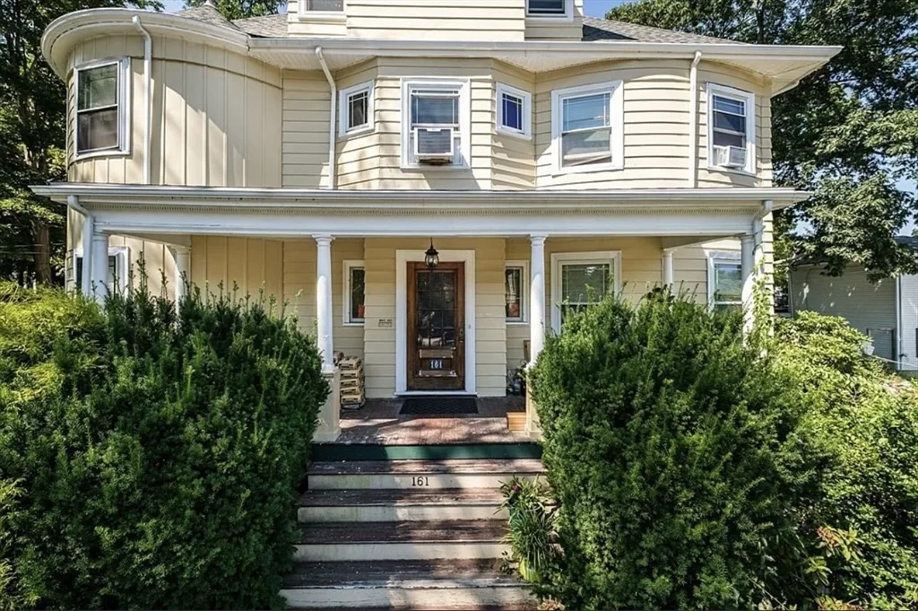 161 Walnut St, Newtonville