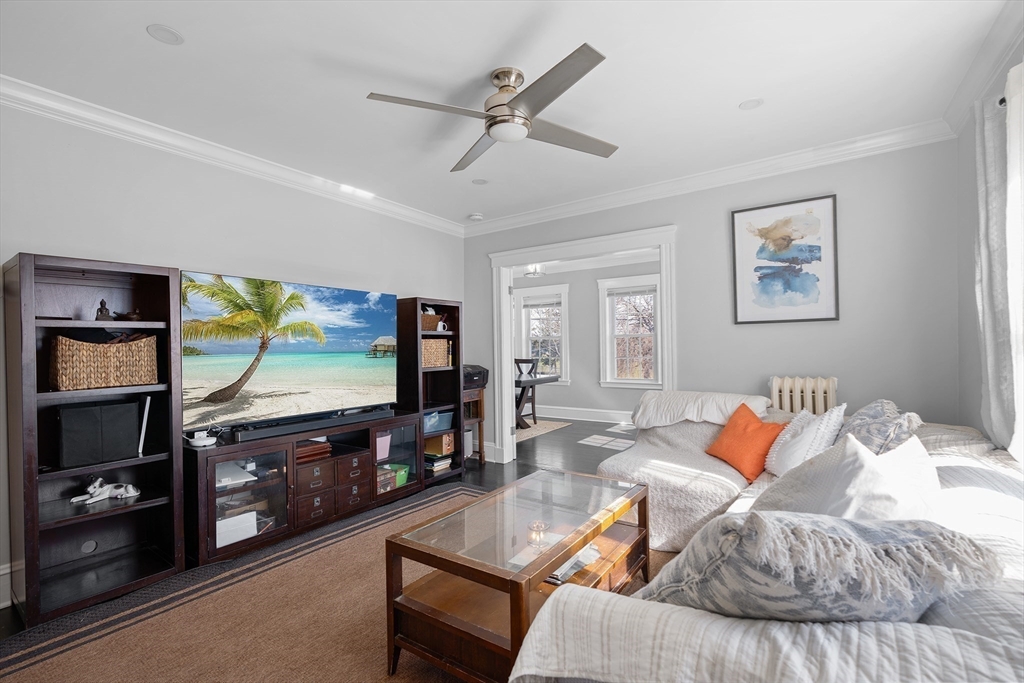 86 Chester Ave, Winthrop