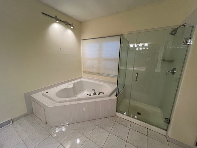 8 Stonegate Ln, Bedford