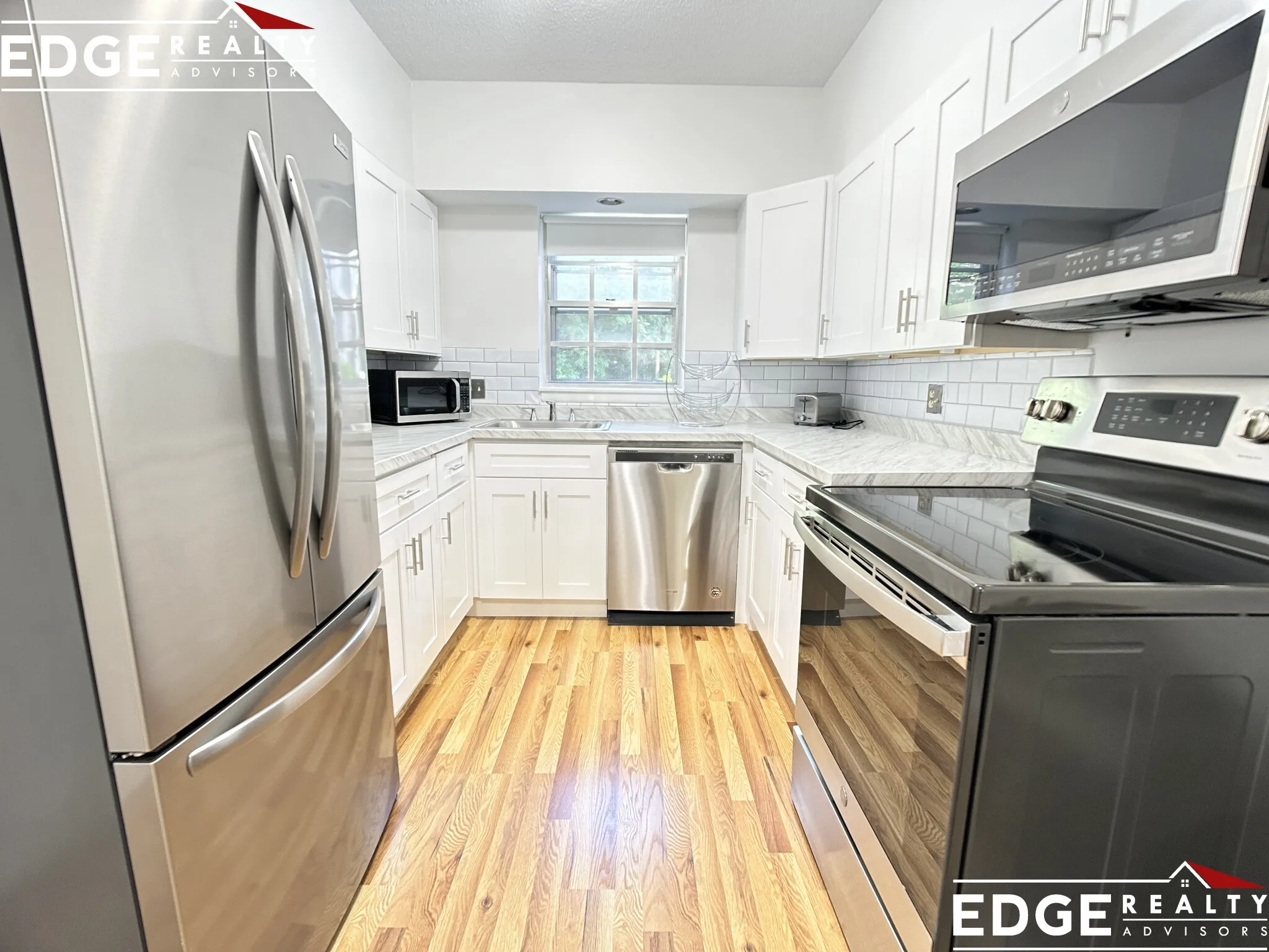 100 Lake Shore Rd, Brighton