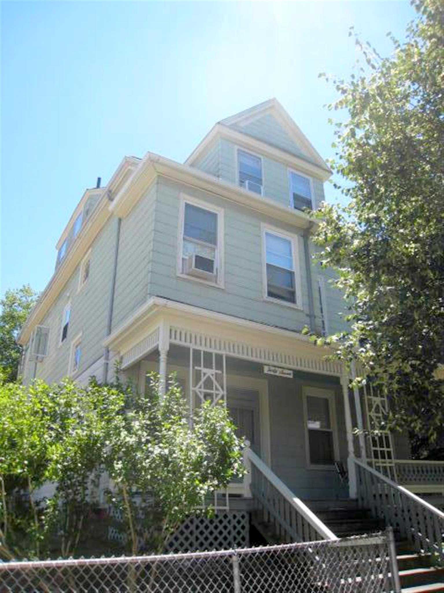 3 bed, 1 bath apartment for rent at 47 Cherry St Unit 1, Porter Square — photo 8 of 8