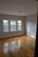 654 Metropolitan Ave, Hyde Park