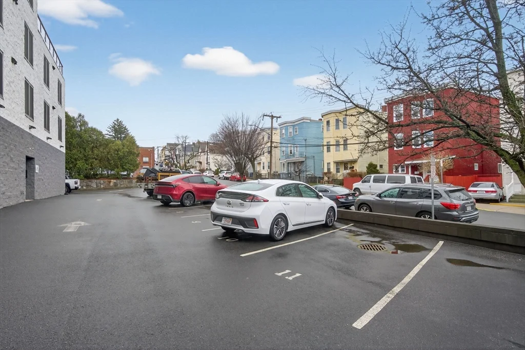 932 Broadway St, Chelsea