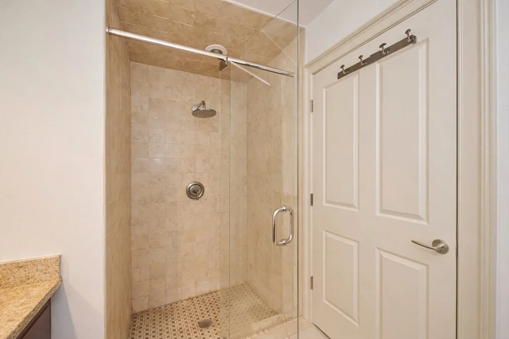 55 Temple Pl, Midtown